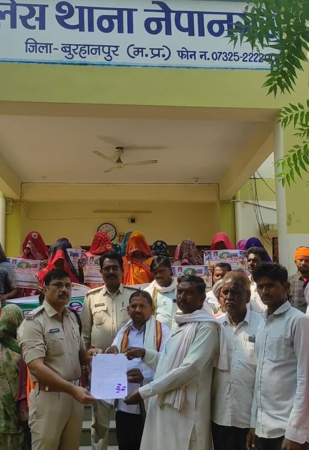 बुरहानपुर के नेपानगर तहसील में अवैध शराब को लेकर ग्रामीणों में आक्रोश