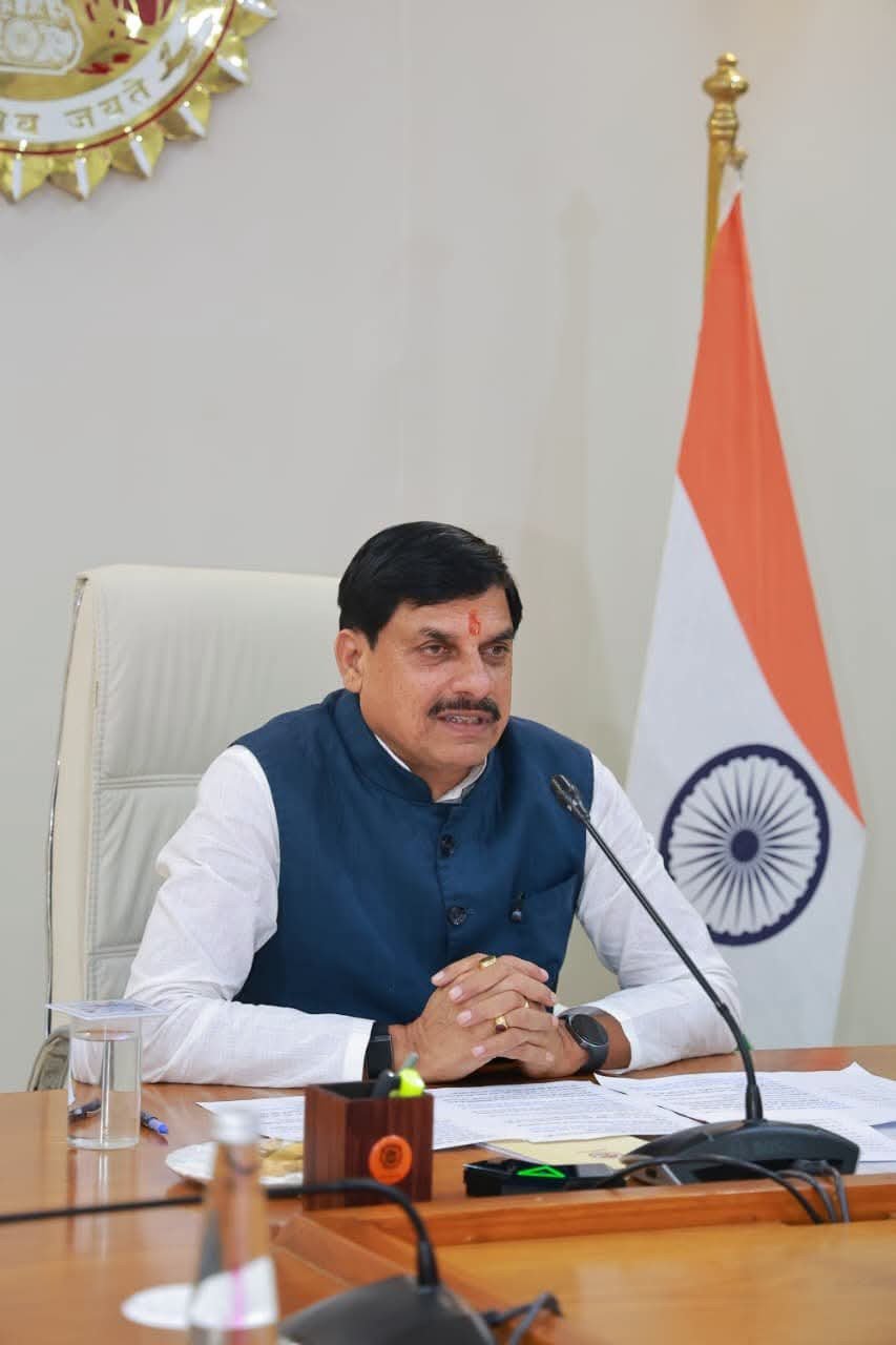 ग्वालियर भीषण सड़क हादसा: मुख्यमंत्री डॉ. मोहन यादव का बड़ा एक्शन, सीएसपी हटाए गए और 3 थाना प्रभारियों समेत 8 पुलिसकर्मी सस्पे