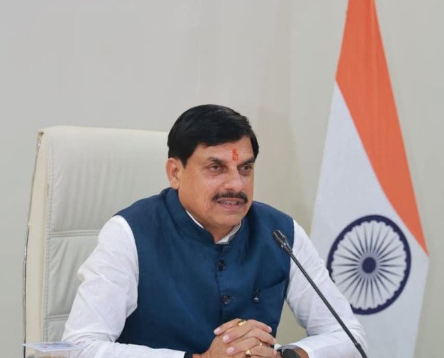 ग्वालियर भीषण सड़क हादसा: मुख्यमंत्री डॉ. मोहन यादव का बड़ा एक्शन, सीएसपी हटाए गए और 3 थाना प्रभारियों समेत 8 पुलिसकर्मी सस्पे